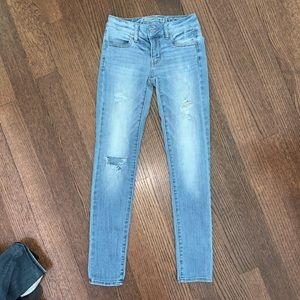 American Eagle blue jeans